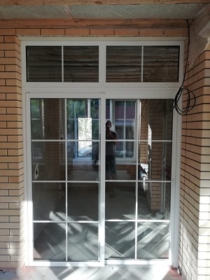 Раздвижная дверь 